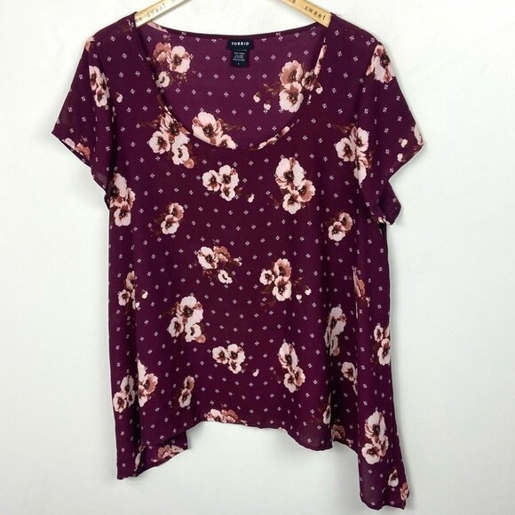 Torrid Floral Sharkbite Georgette Top Burgundy Women Size 1X Short Sleeve Blouse - Picture 9 of 9
